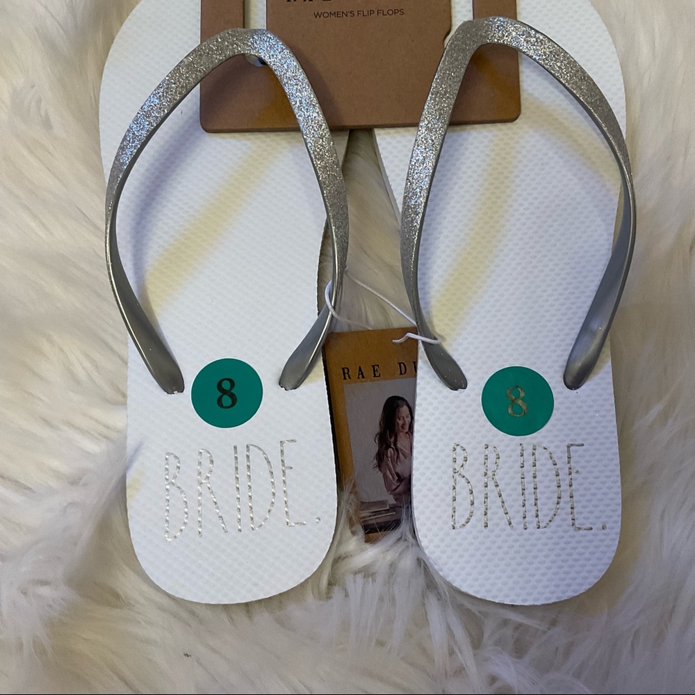 Rae Dunn Bride Flip Flops - NWT - Size 8 - Picture 4 of 10